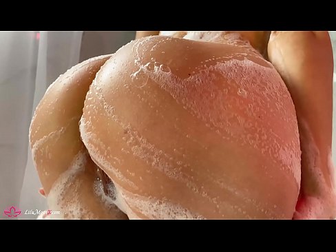 ❤️ Brunette Masturbates Pussy b'vibratur għal orga intens fid-doċċa Porn ta' kwalità lilna mt.3dhentaix.ru ☑